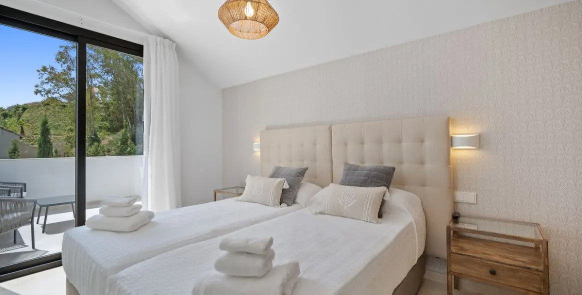 Продажа  отдельно стоящей виллы в Nueva Andalucía 17