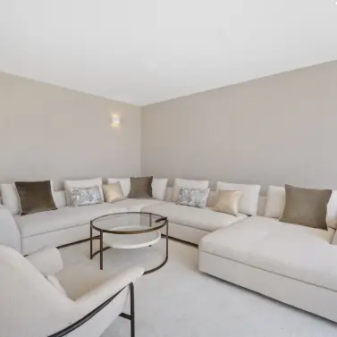 Venta de villa independiente en Nueva Andalucía