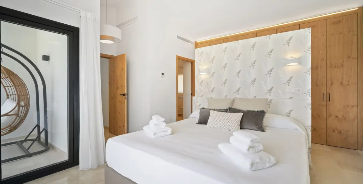 Продажа  отдельно стоящей виллы в Nueva Andalucía 20