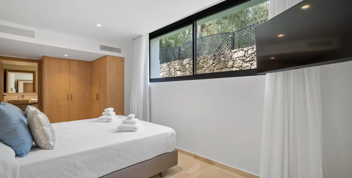 Venta de villa independiente en Nueva Andalucía 25