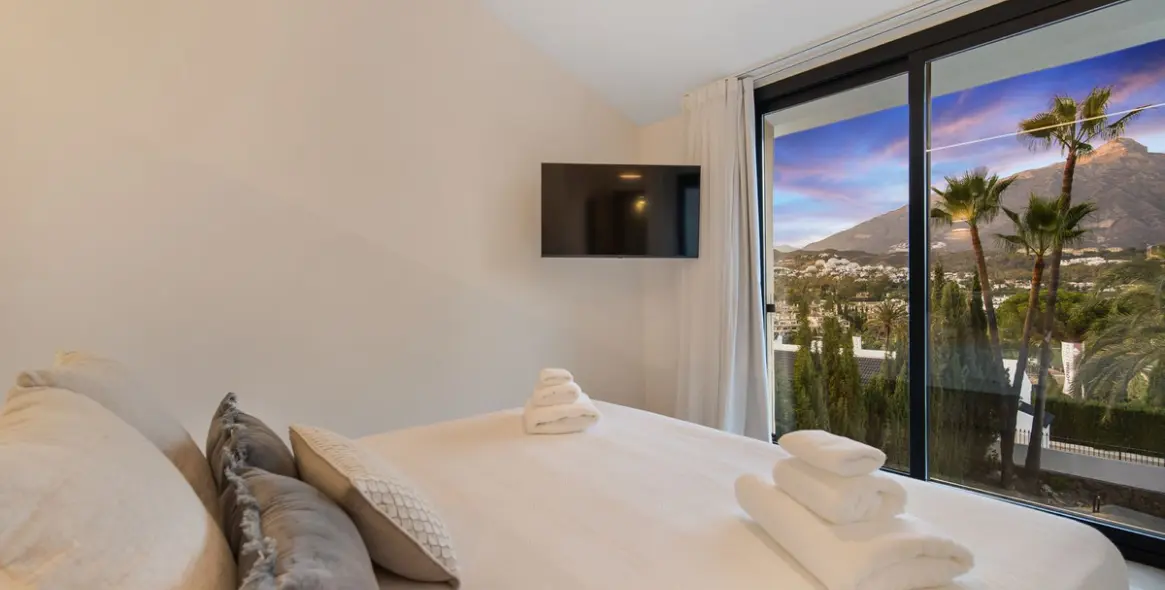 Venta de villa independiente en Nueva Andalucía 49