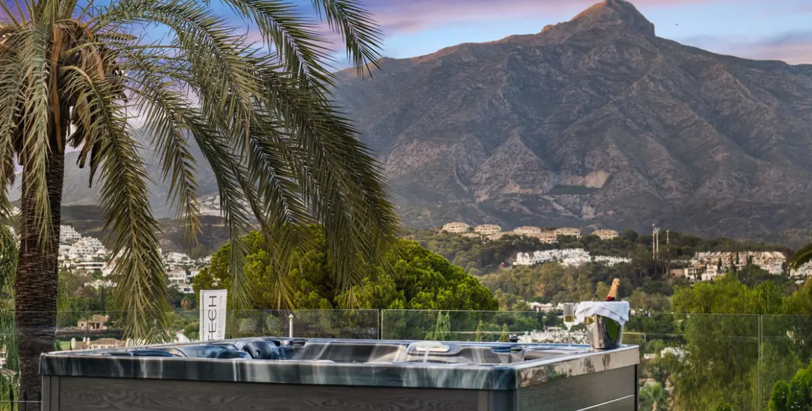 Venta de villa independiente en Nueva Andalucía 50