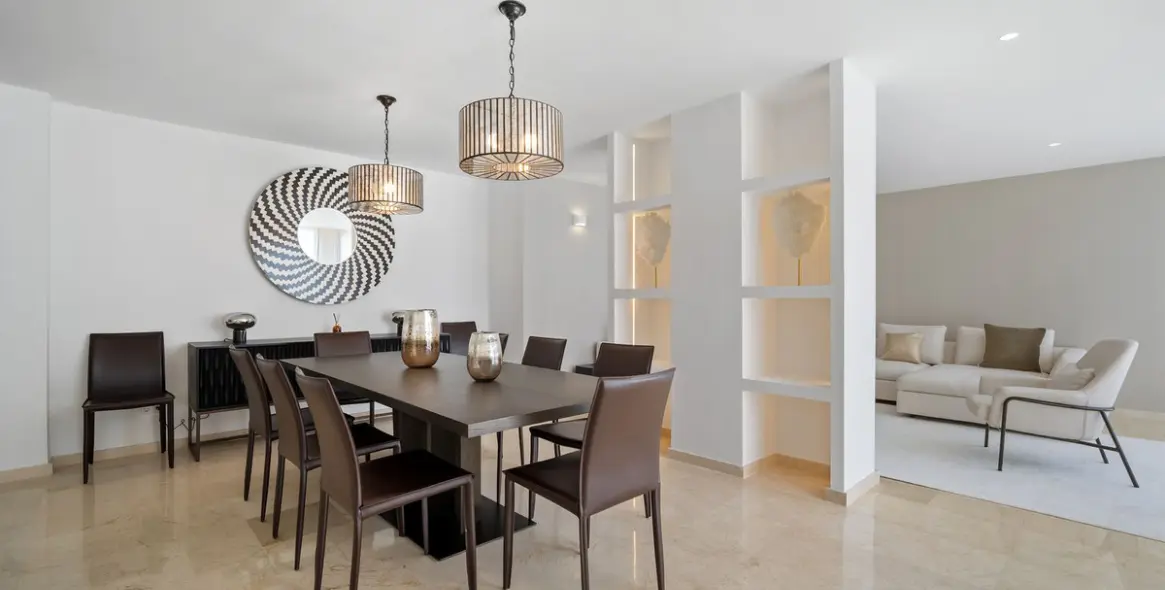 Venta de villa independiente en Nueva Andalucía 55