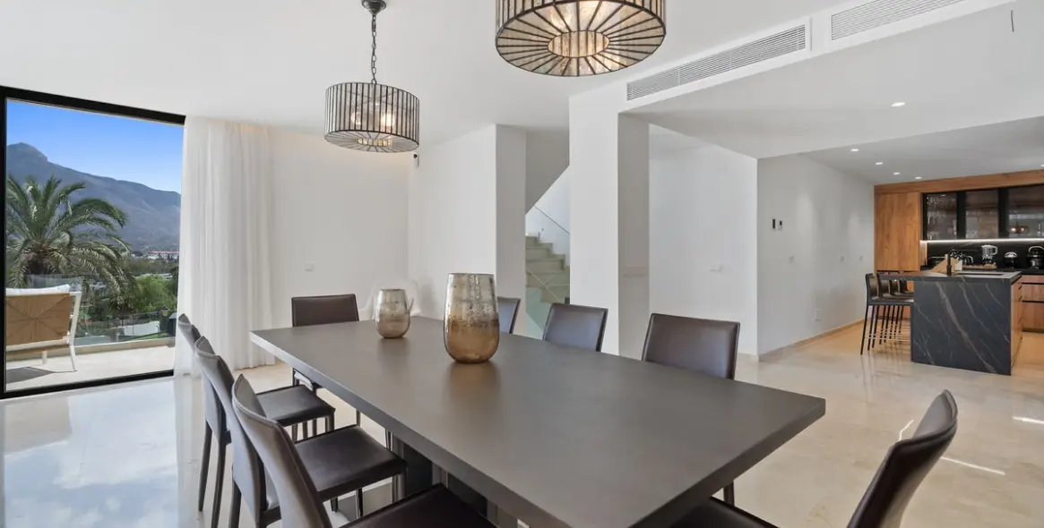 Venta de villa independiente en Nueva Andalucía 56