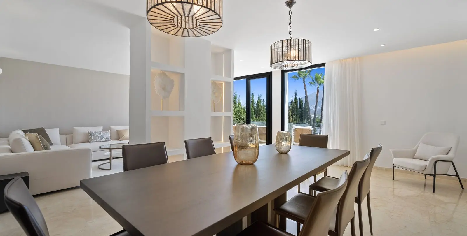 Sale of detached villa in Nueva Andalucía 4