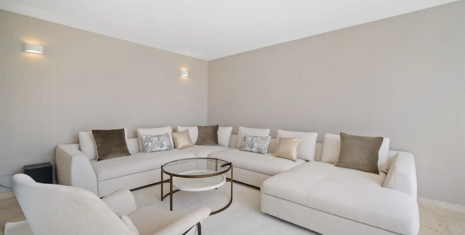 Sale of detached villa in Nueva Andalucía 6
