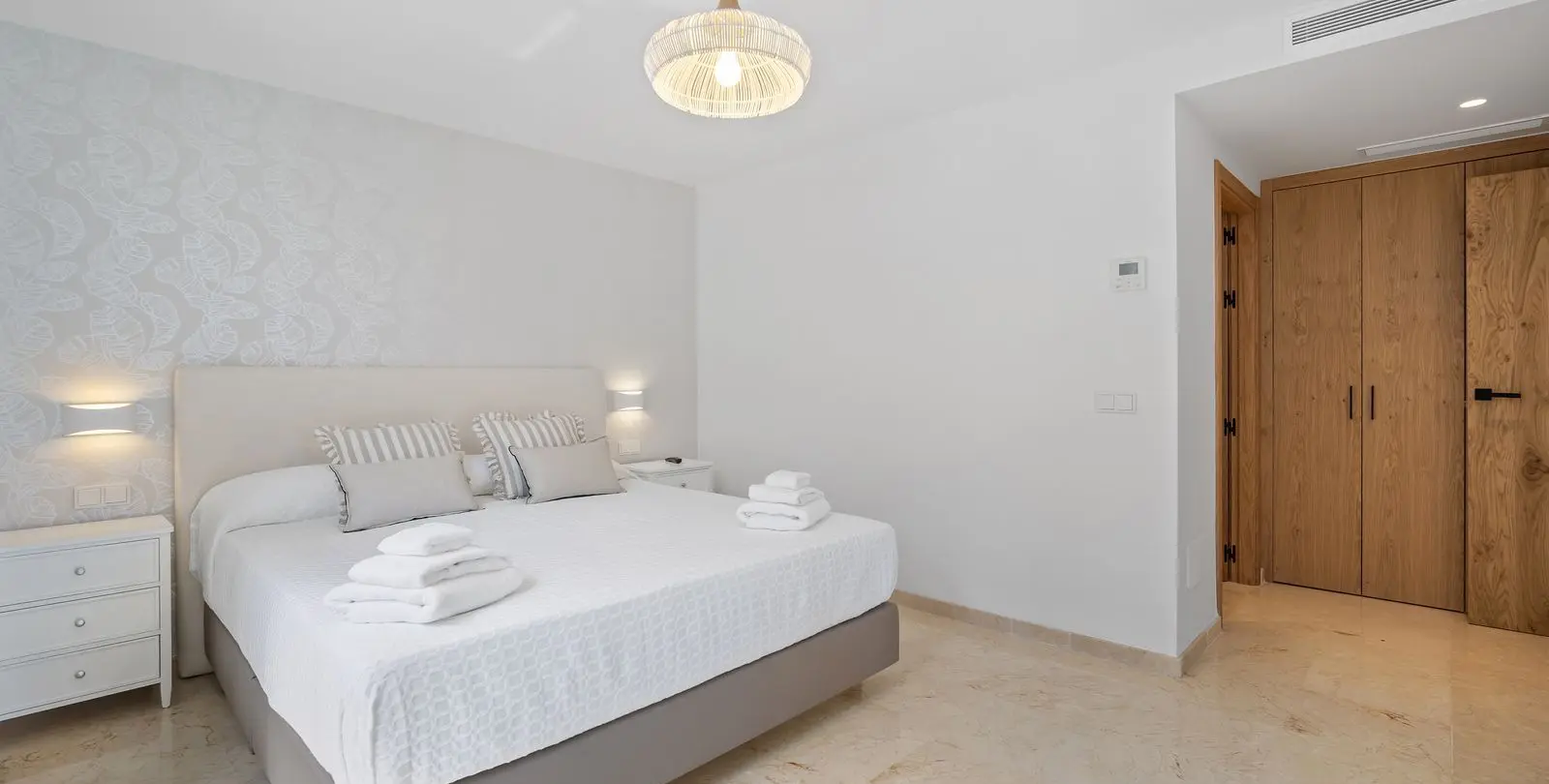 Sale of detached villa in Nueva Andalucía 9