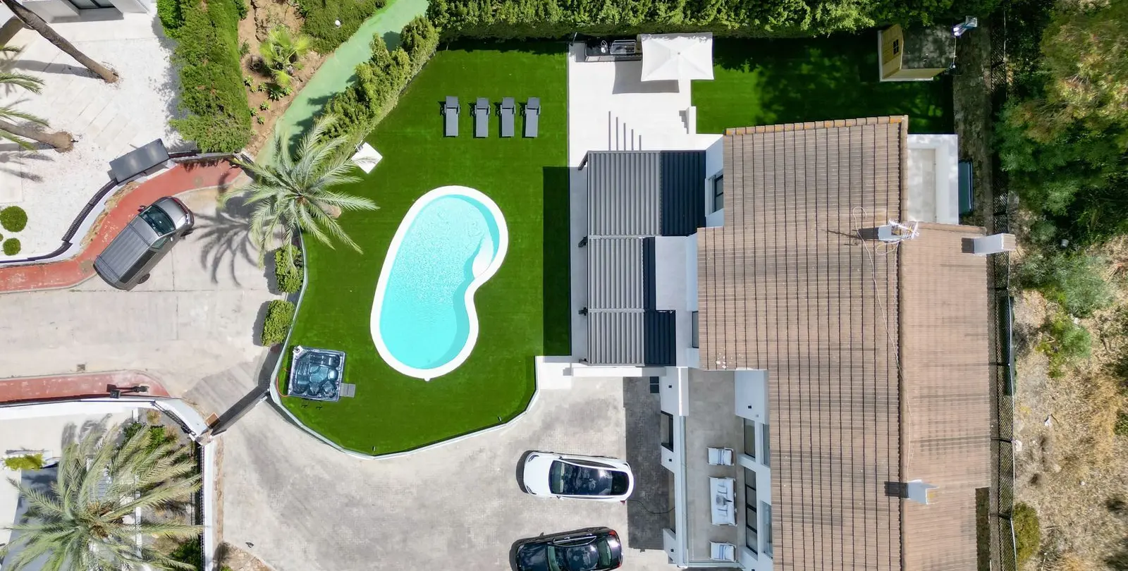 Sale of detached villa in Nueva Andalucía 45