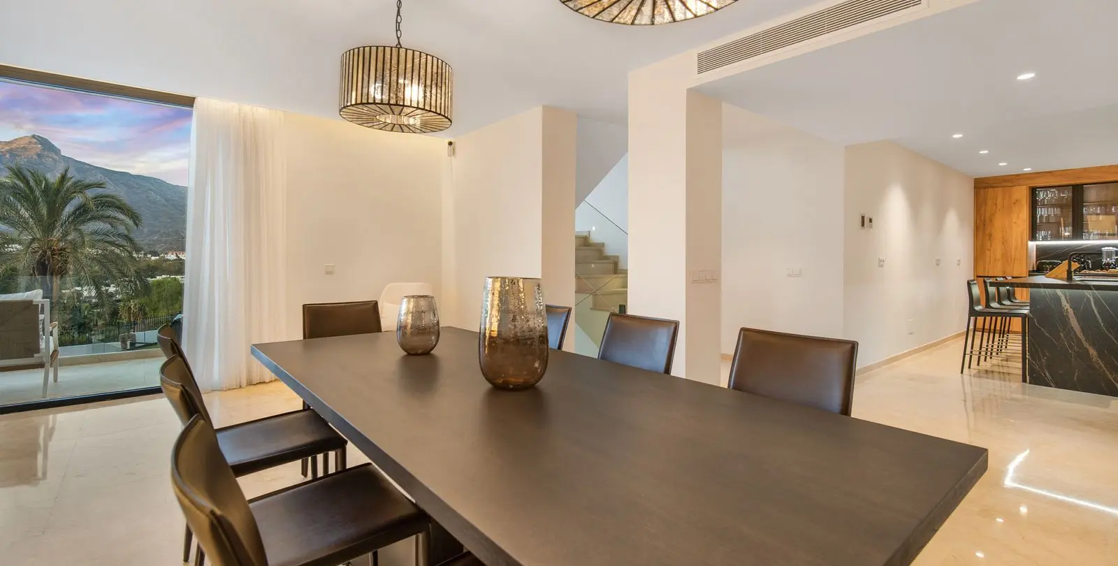Sale of detached villa in Nueva Andalucía 54