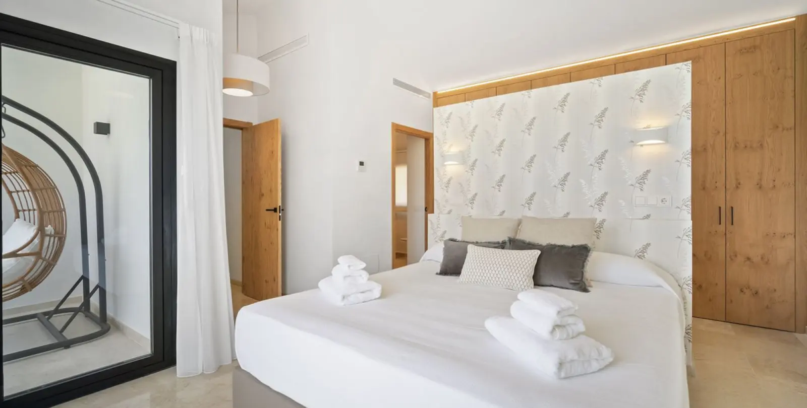 Short-term rent of detached villa in Nueva Andalucía 20
