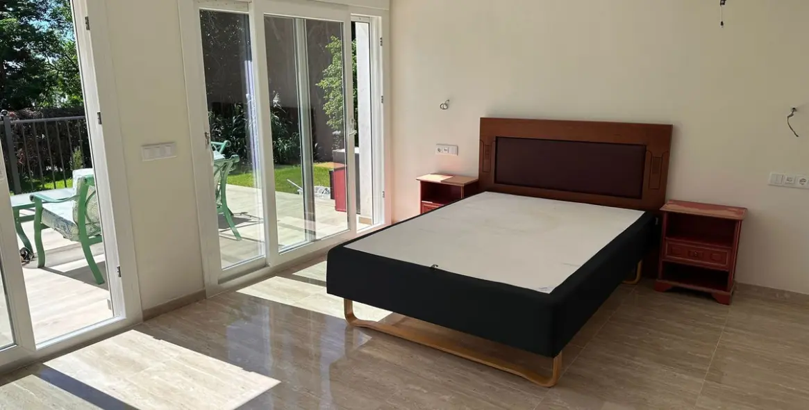 Продажа  отдельно стоящей виллы в Nueva Andalucía 13