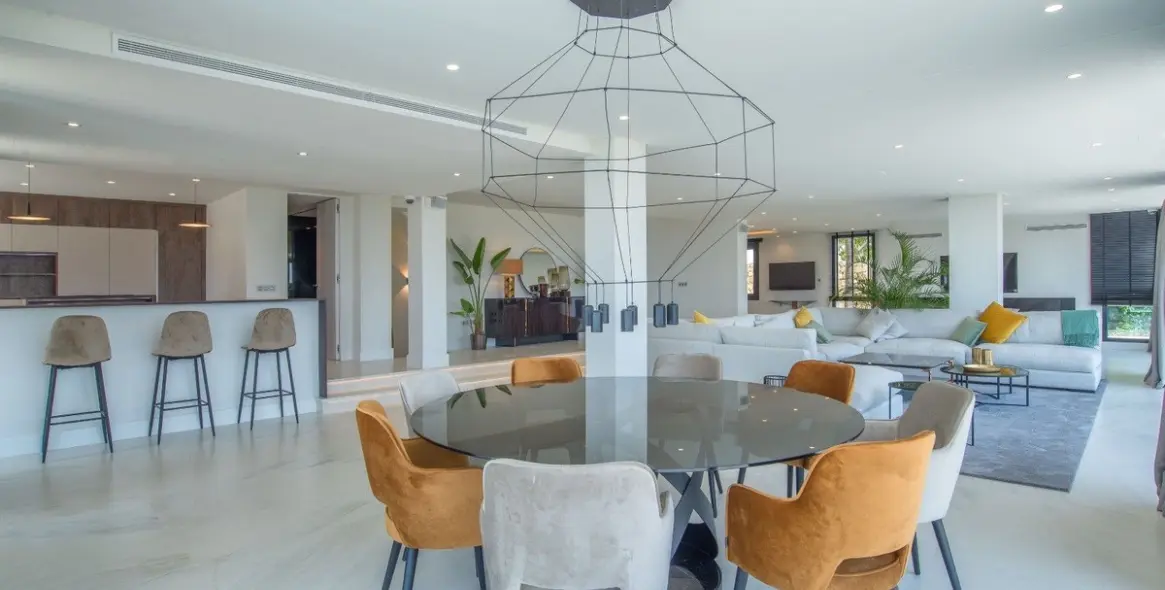 Venta de villa independiente en Elviria 3