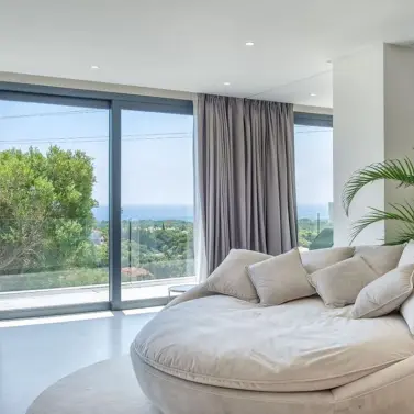 Venta de villa independiente en Elviria