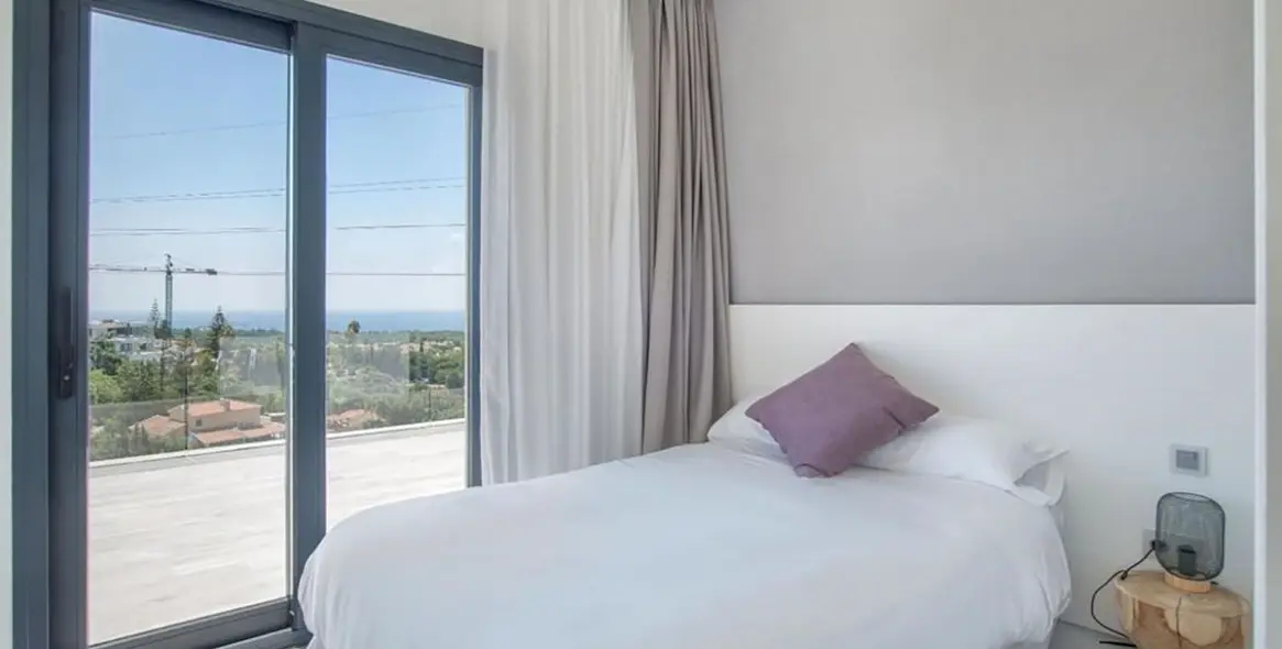 Venta de villa independiente en Elviria 16