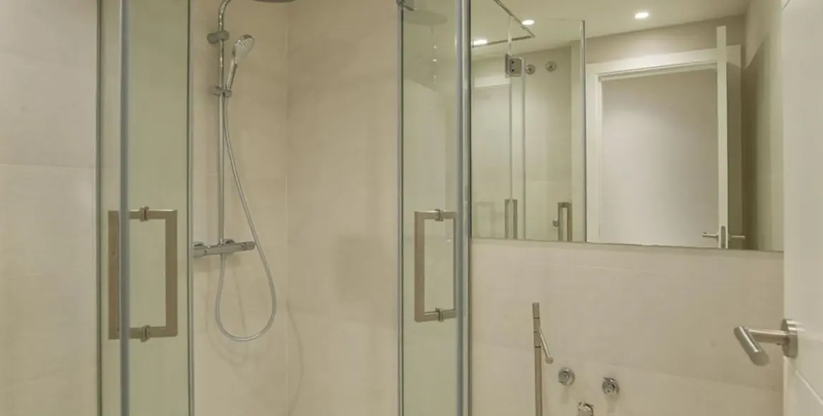 Venta de villa independiente en Elviria 17