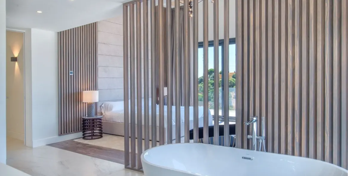 Venta de villa independiente en Elviria 18