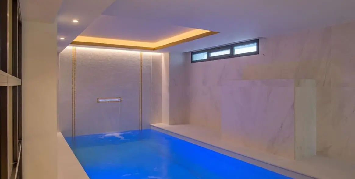 Venta de villa independiente en Elviria 19