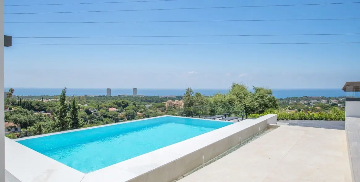 Venta de villa independiente en Elviria 22
