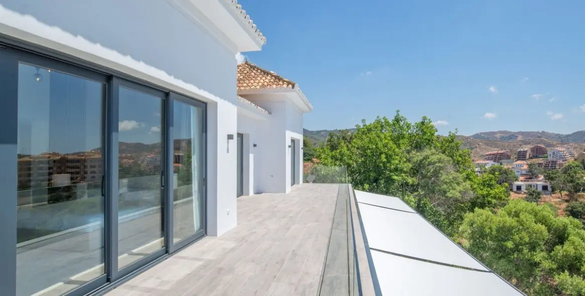 Venta de villa independiente en Elviria 23