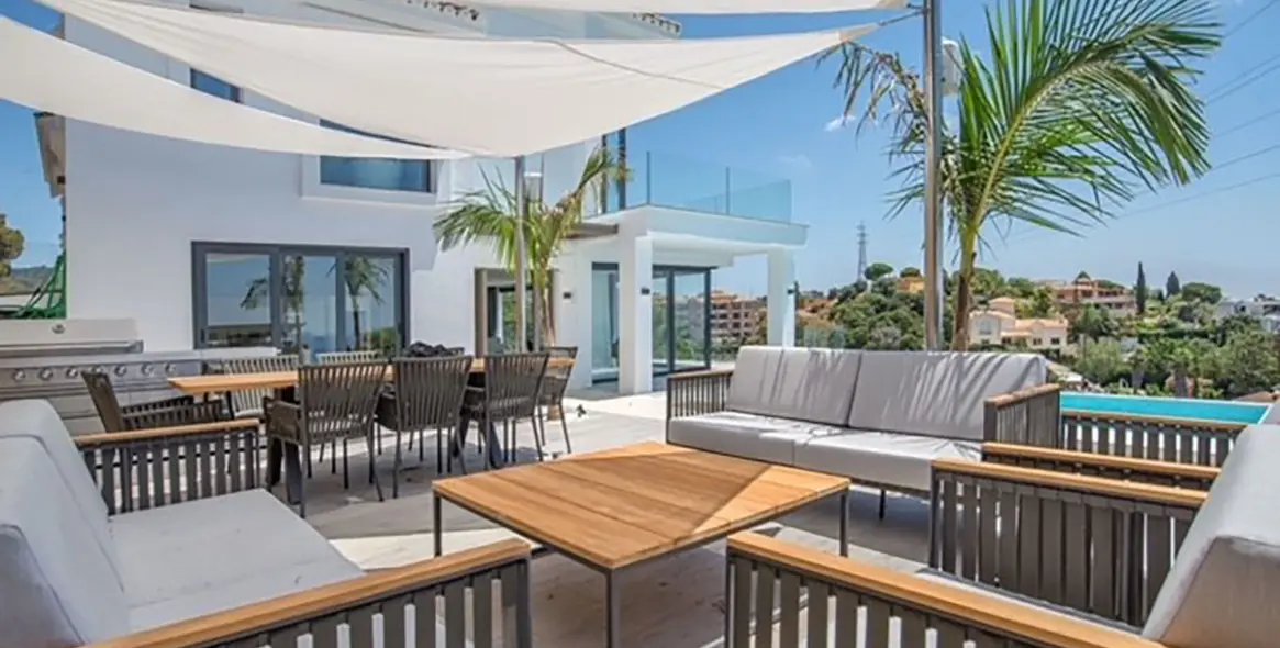 Venta de villa independiente en Elviria 25