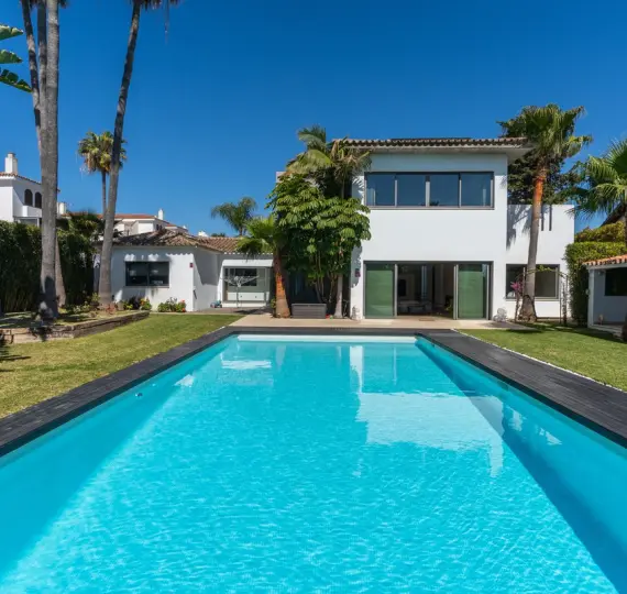 Oтдельно стоящая вилла R4287880