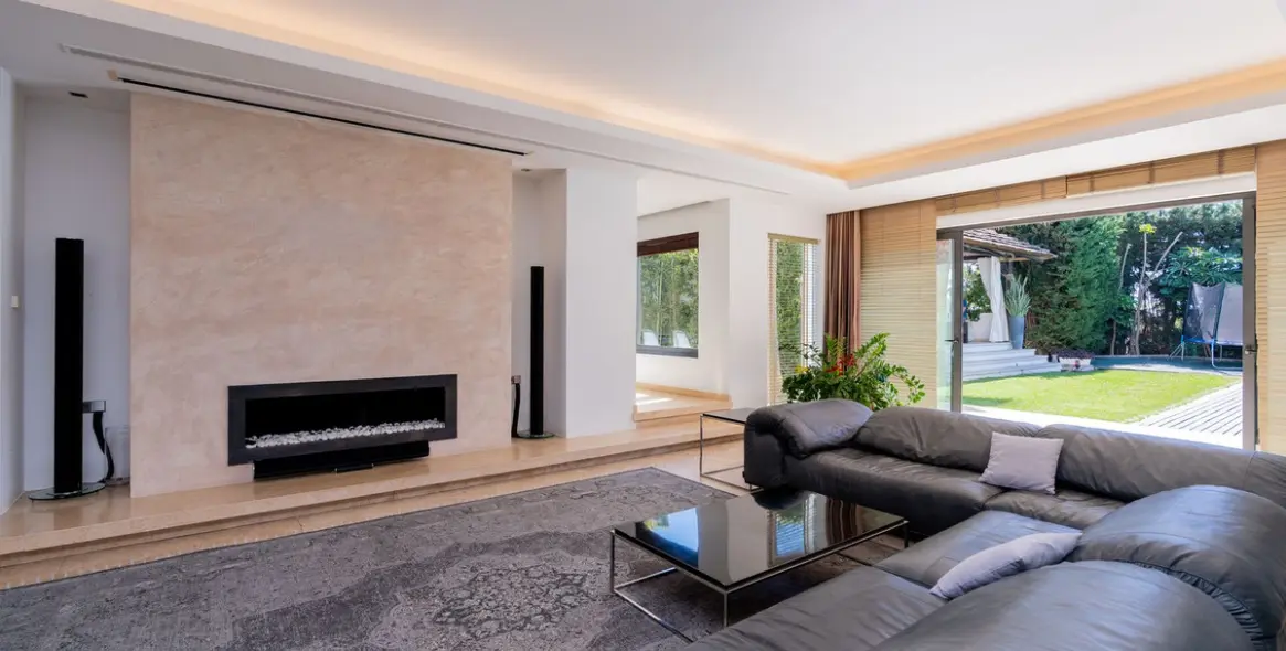 Продажа  отдельно стоящей виллы в Estepona (район Costalita) 6