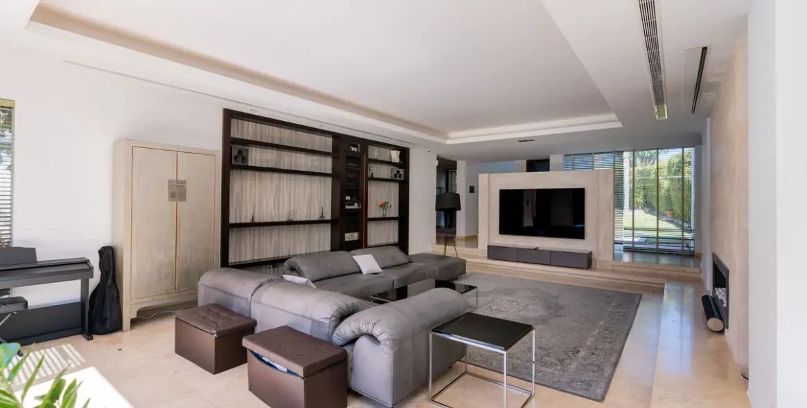 Venta de villa independiente en Costalita 9