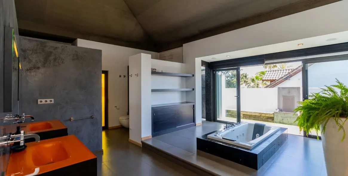 Venta de villa independiente en Costalita 13