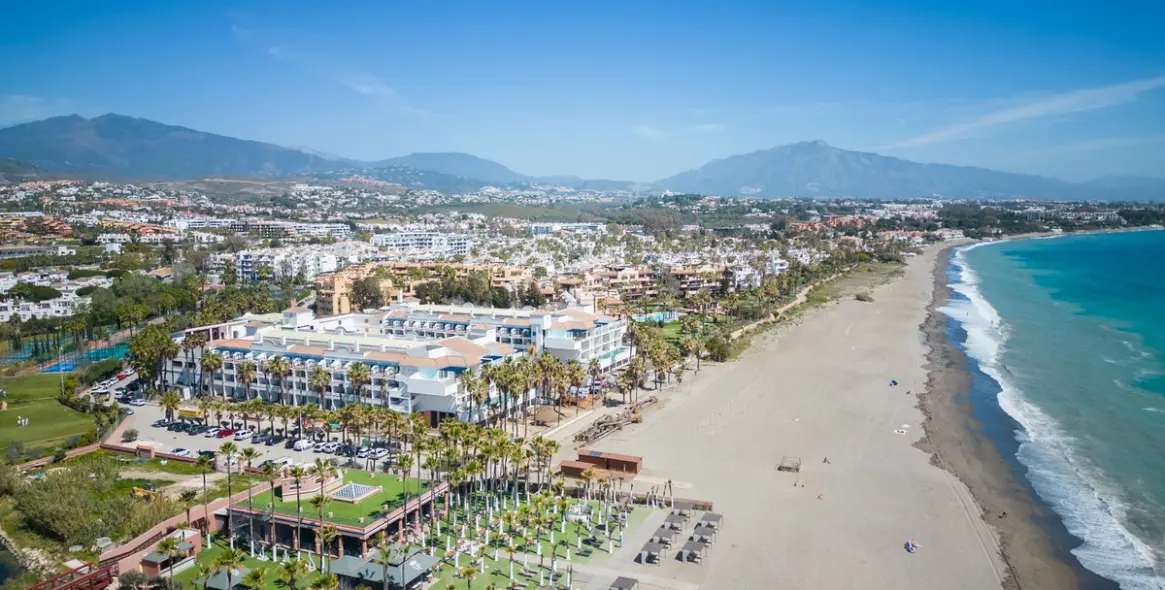 Sale of detached villa in Costalita 21