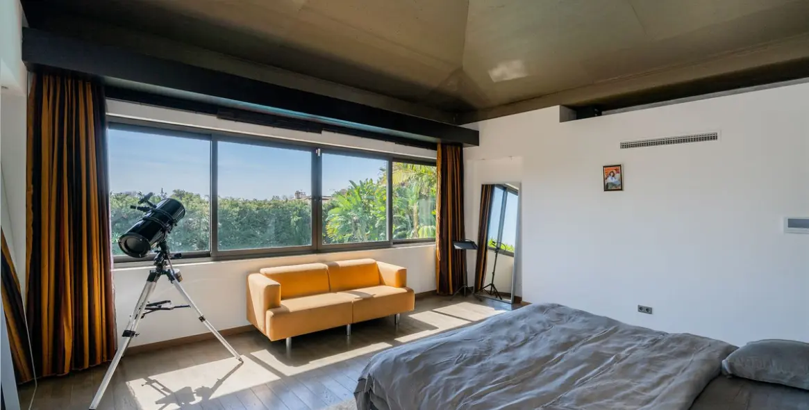 Sale of detached villa in Costalita 25