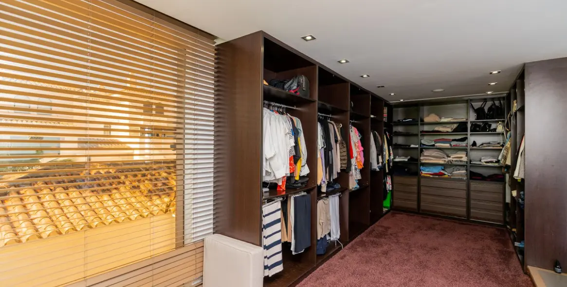 Sale of detached villa in Costalita 28