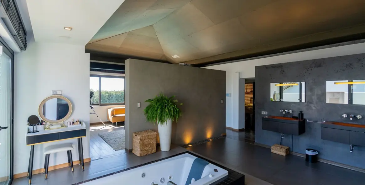 Sale of detached villa in Costalita 35