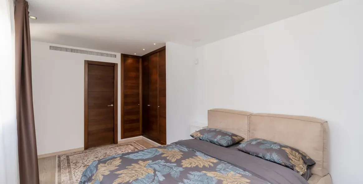 Sale of detached villa in Costalita 37