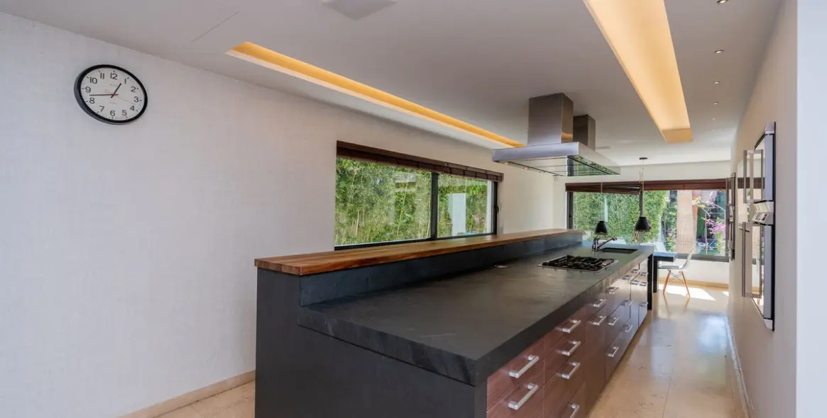 Sale of detached villa in Costalita 40