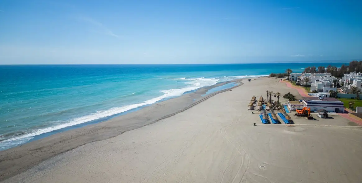 Sale of detached villa in Costalita 43