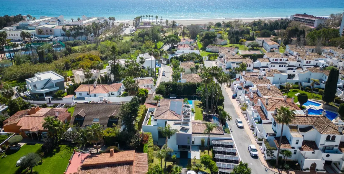 Sale of detached villa in Costalita 49