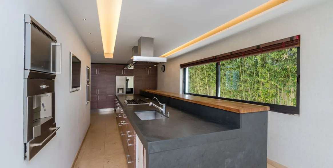 Sale of detached villa in Costalita 51