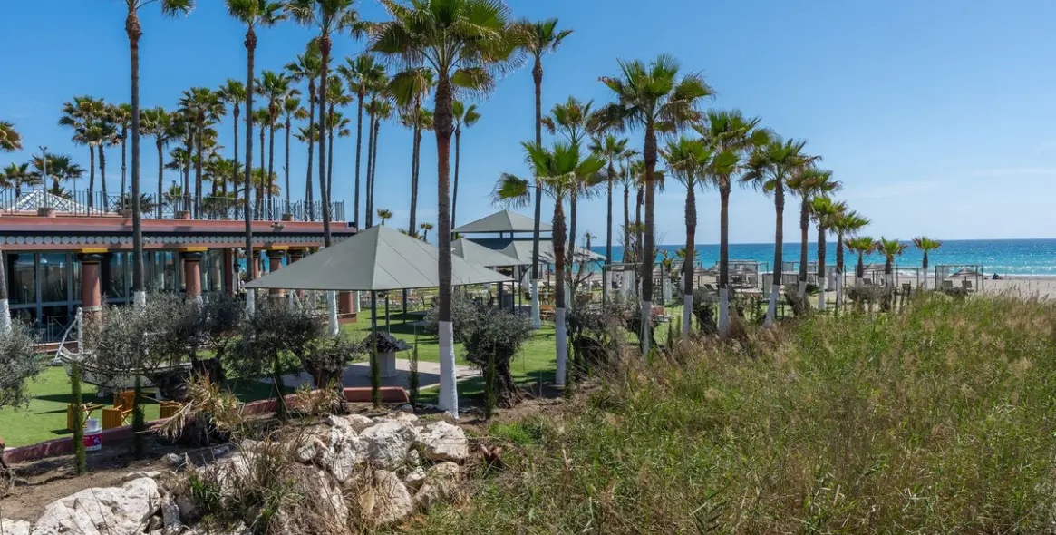 Sale of detached villa in Costalita 60