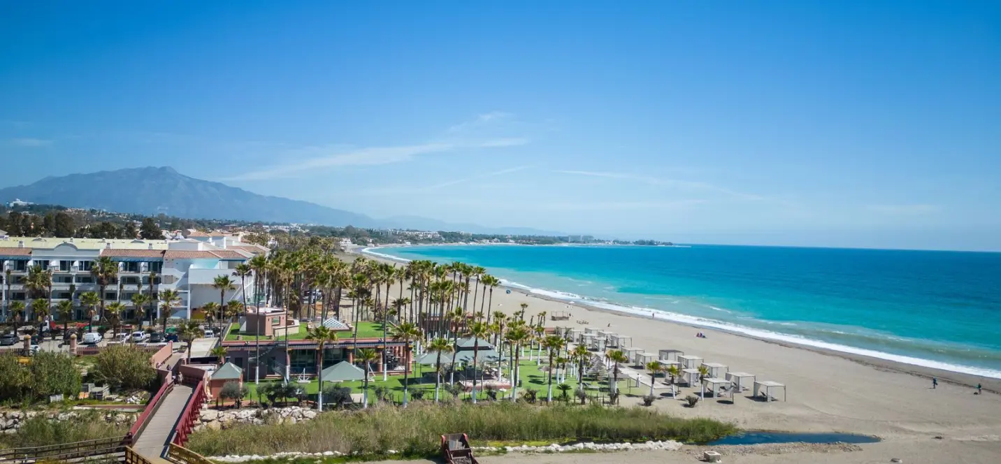 Sale of detached villa in Costalita 4