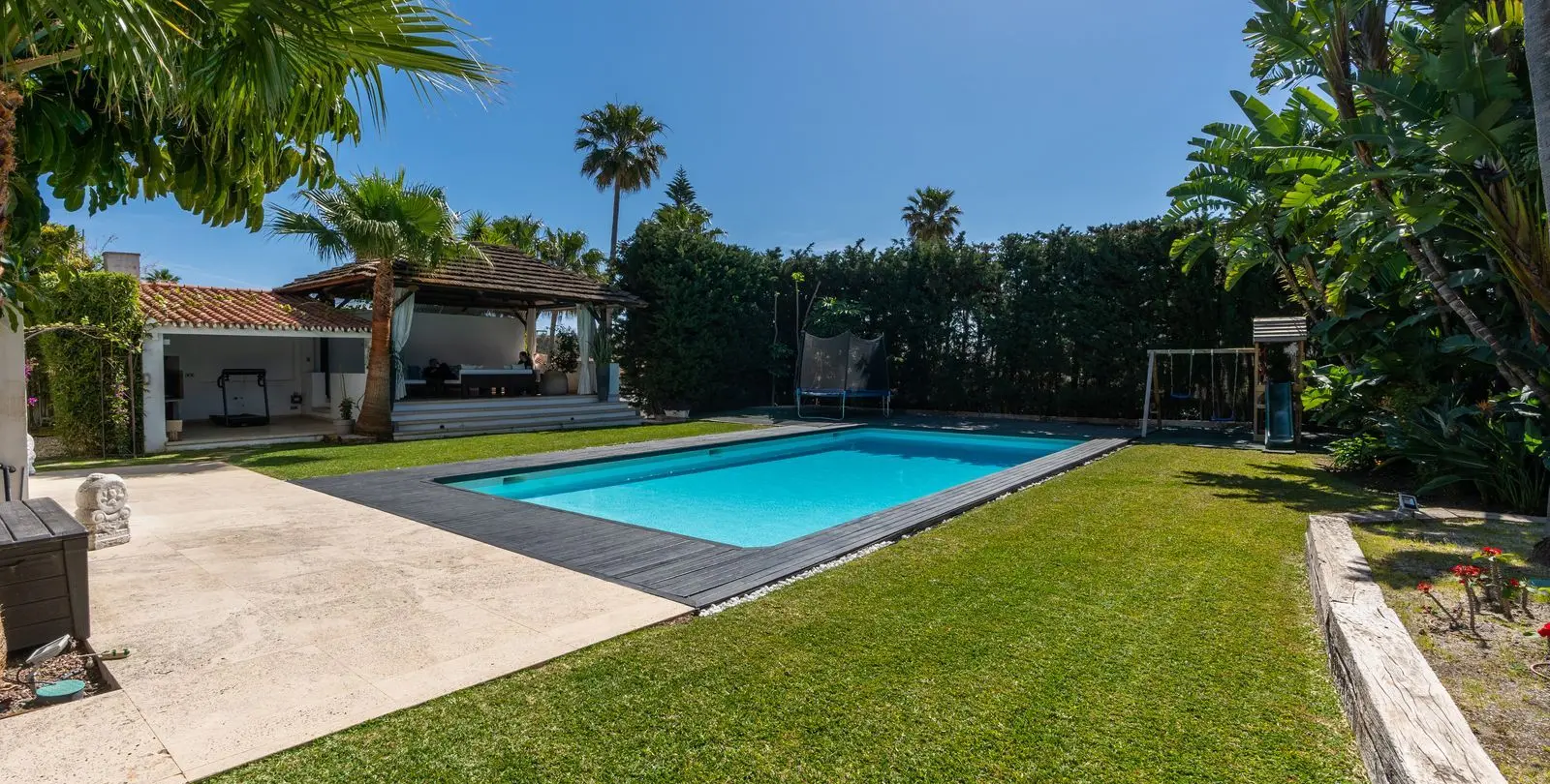 Sale of detached villa in Costalita 20