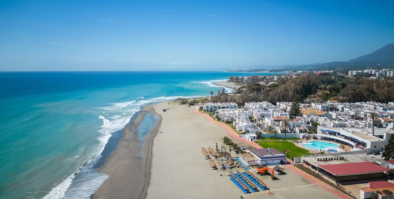 Sale of detached villa in Costalita 32