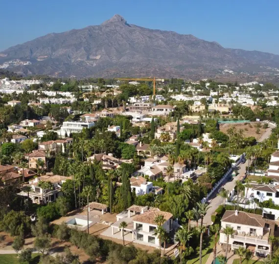 Oтдельно стоящая вилла R4406623