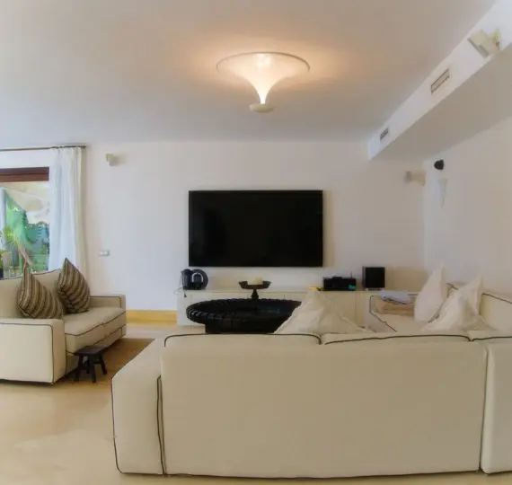 Oтдельно стоящая вилла R4406623