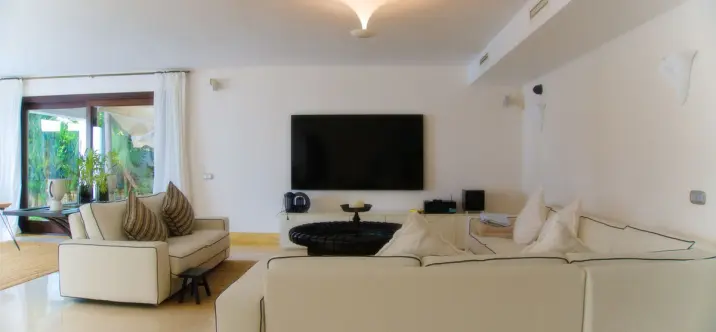 Venta de villa independiente en Aloha 4