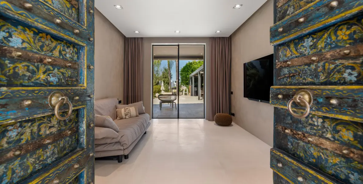 Продажа  отдельно стоящей виллы в Marbella East (район Río Real) 8