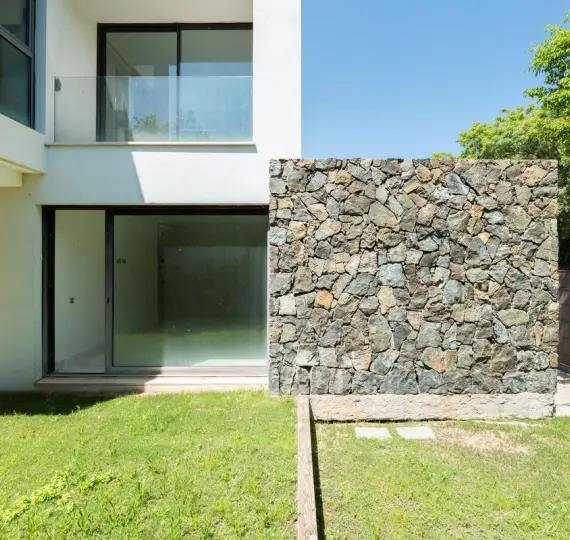 Detached villa R4826953