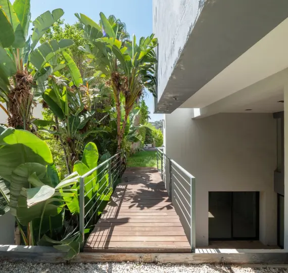 Detached villa R4826953