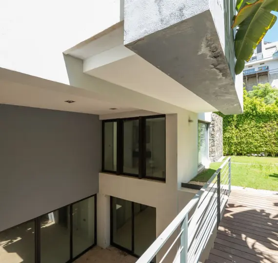 Detached villa R4826953