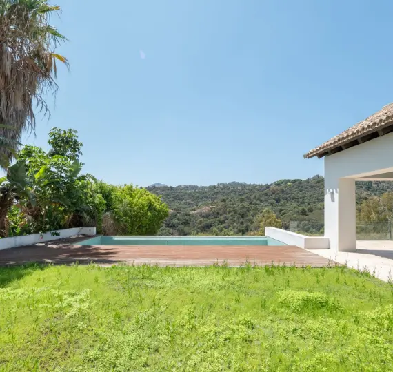 Detached villa R4826953