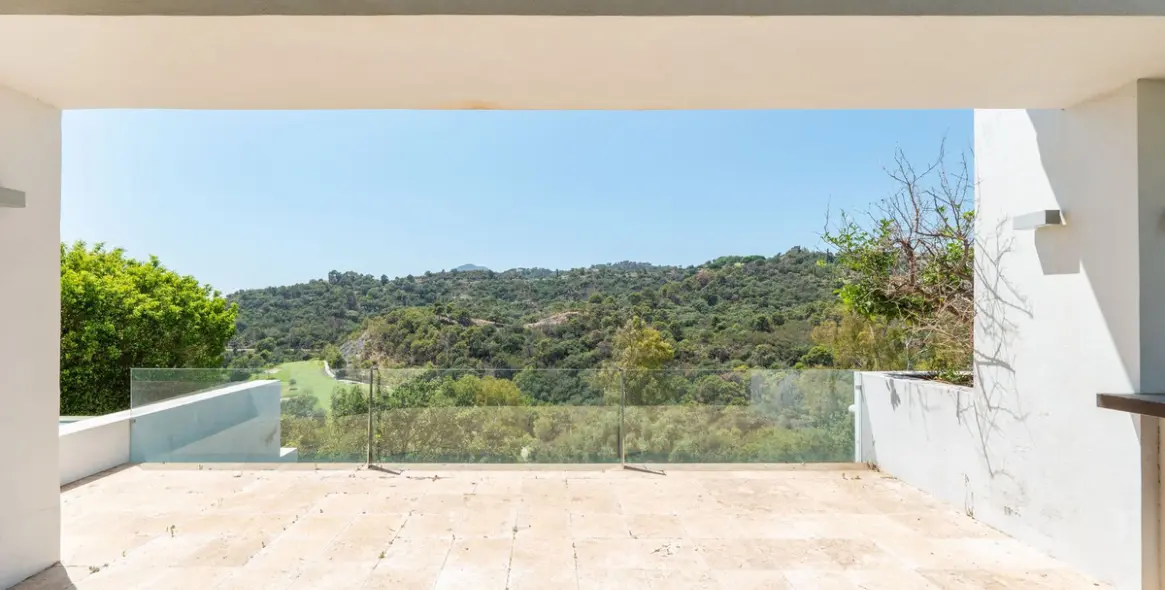 Продажа  отдельно стоящей виллы в Los Arqueros 12